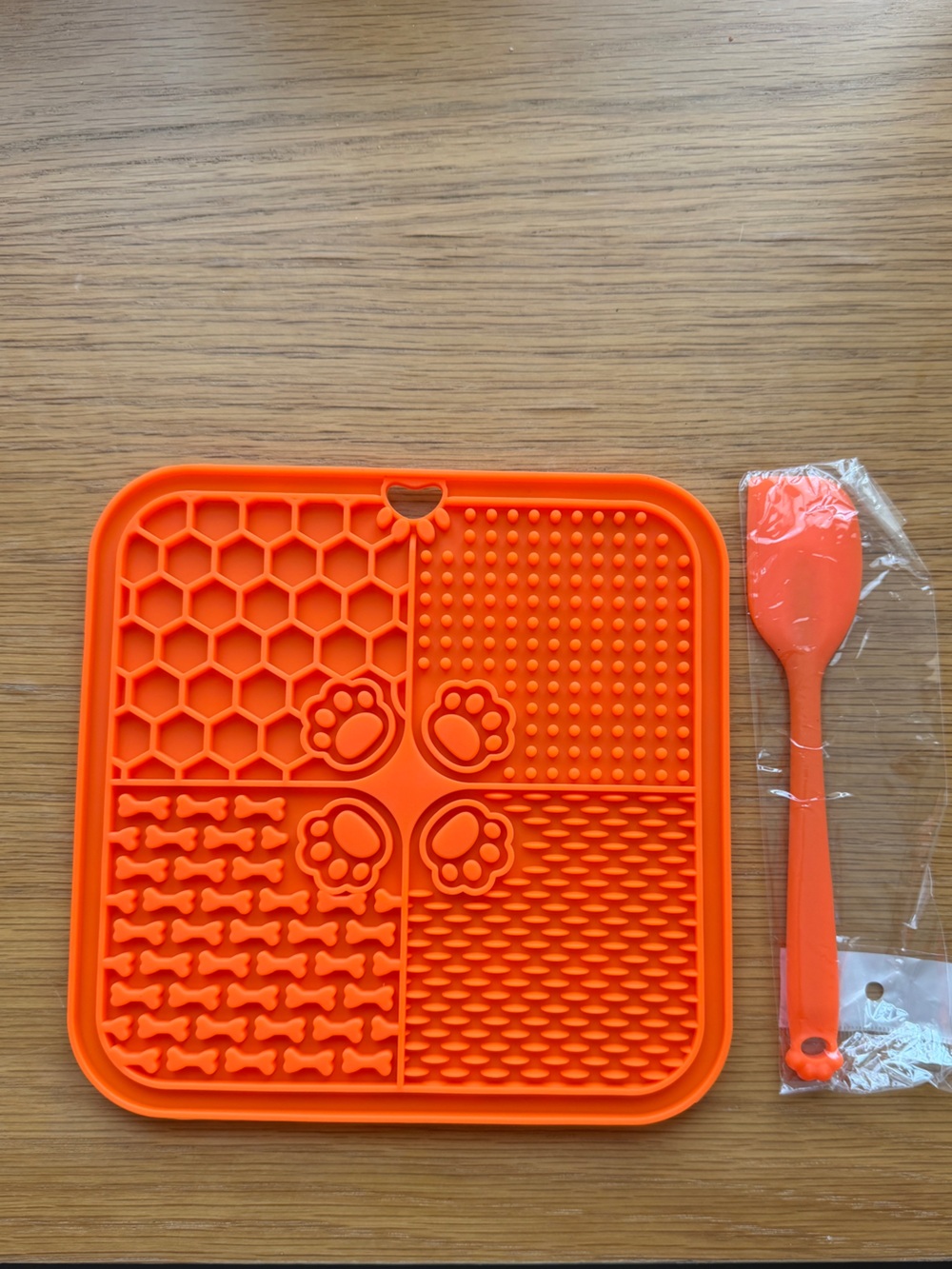 Orange Silicone Lick Mat and Spatula Set - For Dog&Cat